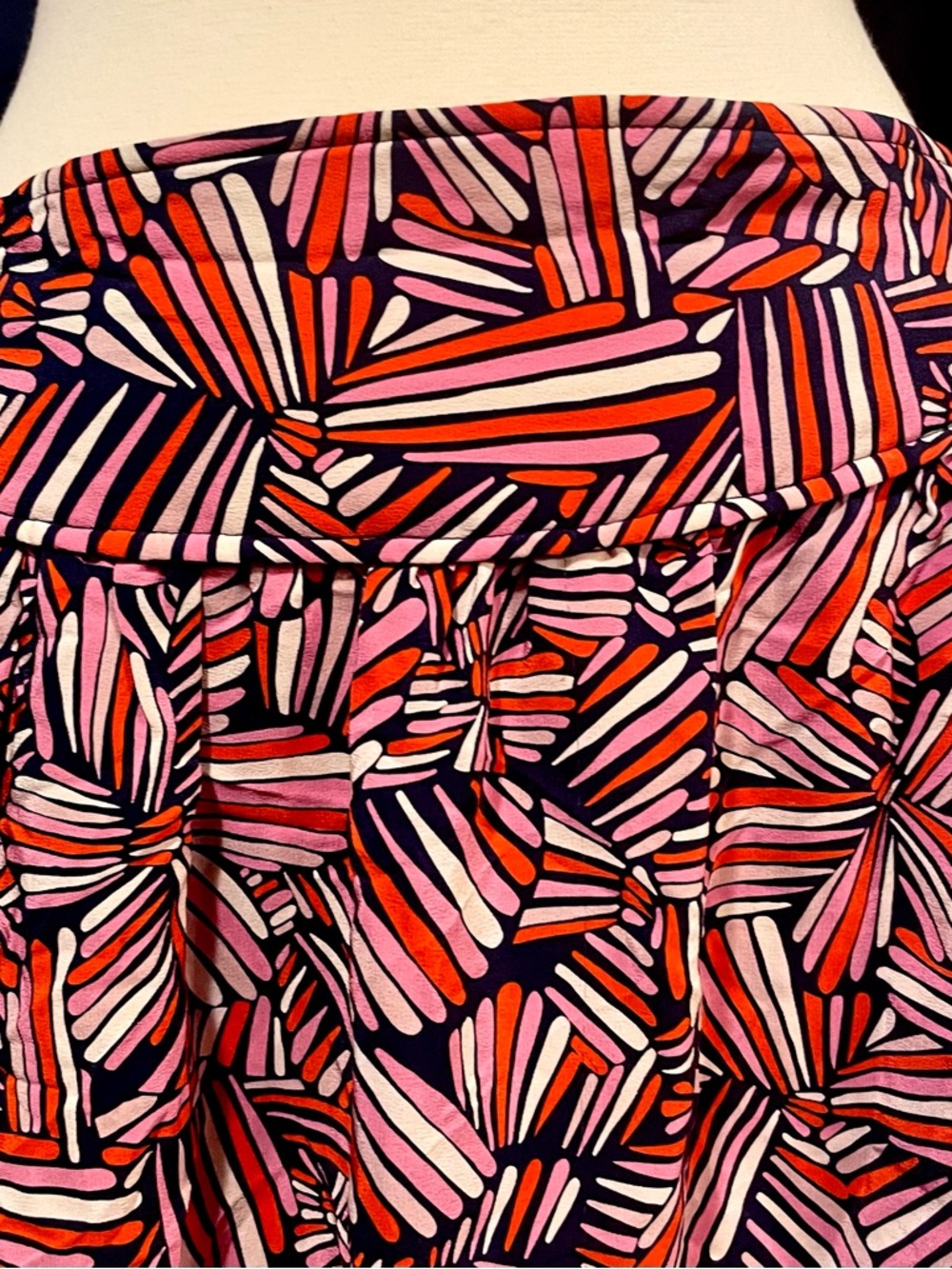 Printed Midi Skirt in Red and Pink - Picture 5 of 6
